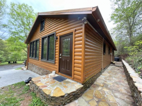 A Secluded Hideaway 3 bedroom 3 bath located in Gatlinburg